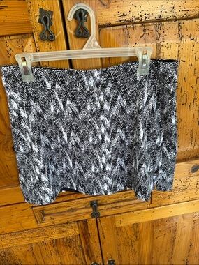 Tranquility by Colorado Clothing Black & White Textured Mini Skirt